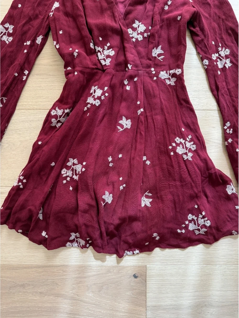 Free People Jasmine Burgundy Floral Mini Dress Size 0 Bell Sleeve